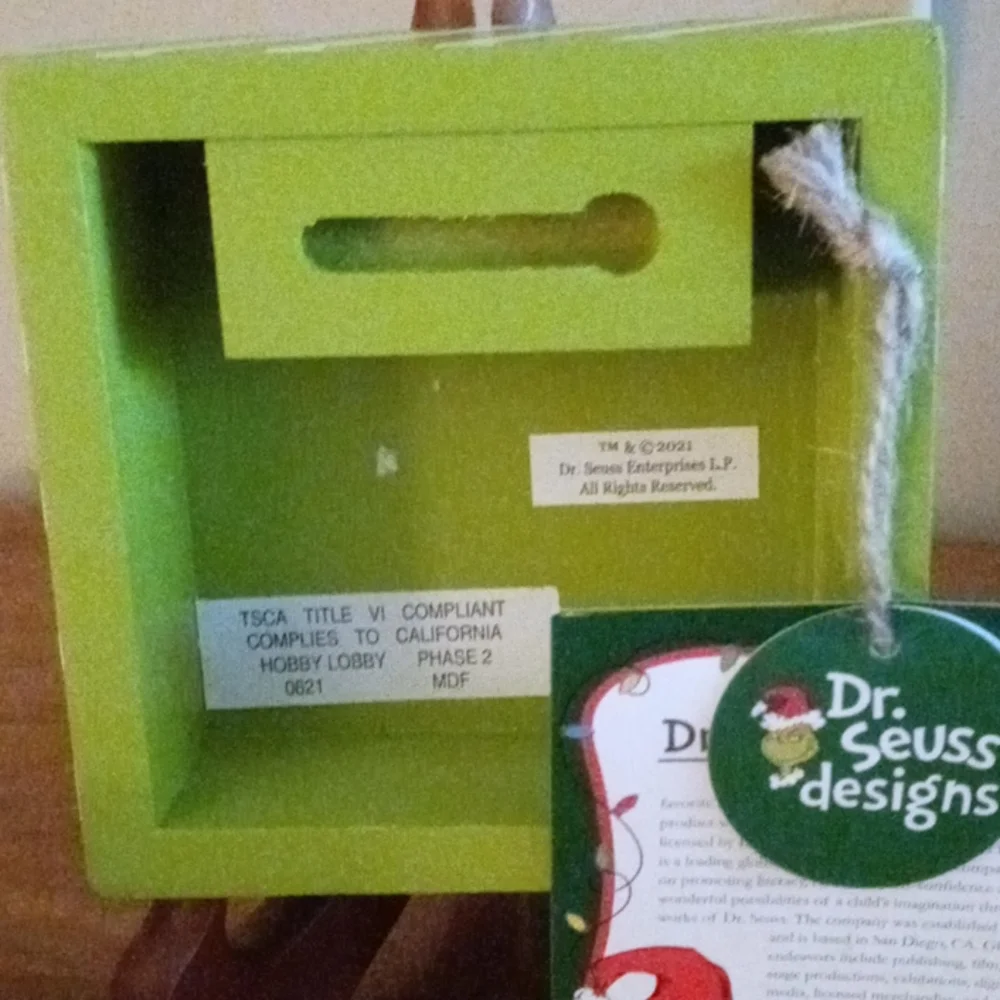 Grinch wood decor